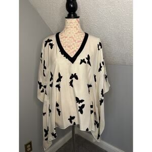 Andrew GN Ivory/Black Butterfly Silk Flutter Sleeve Cape Top Sz 40 / 14 READ